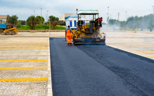 Best Professional Driveway Pavers  in Poquonock Bridge, CT